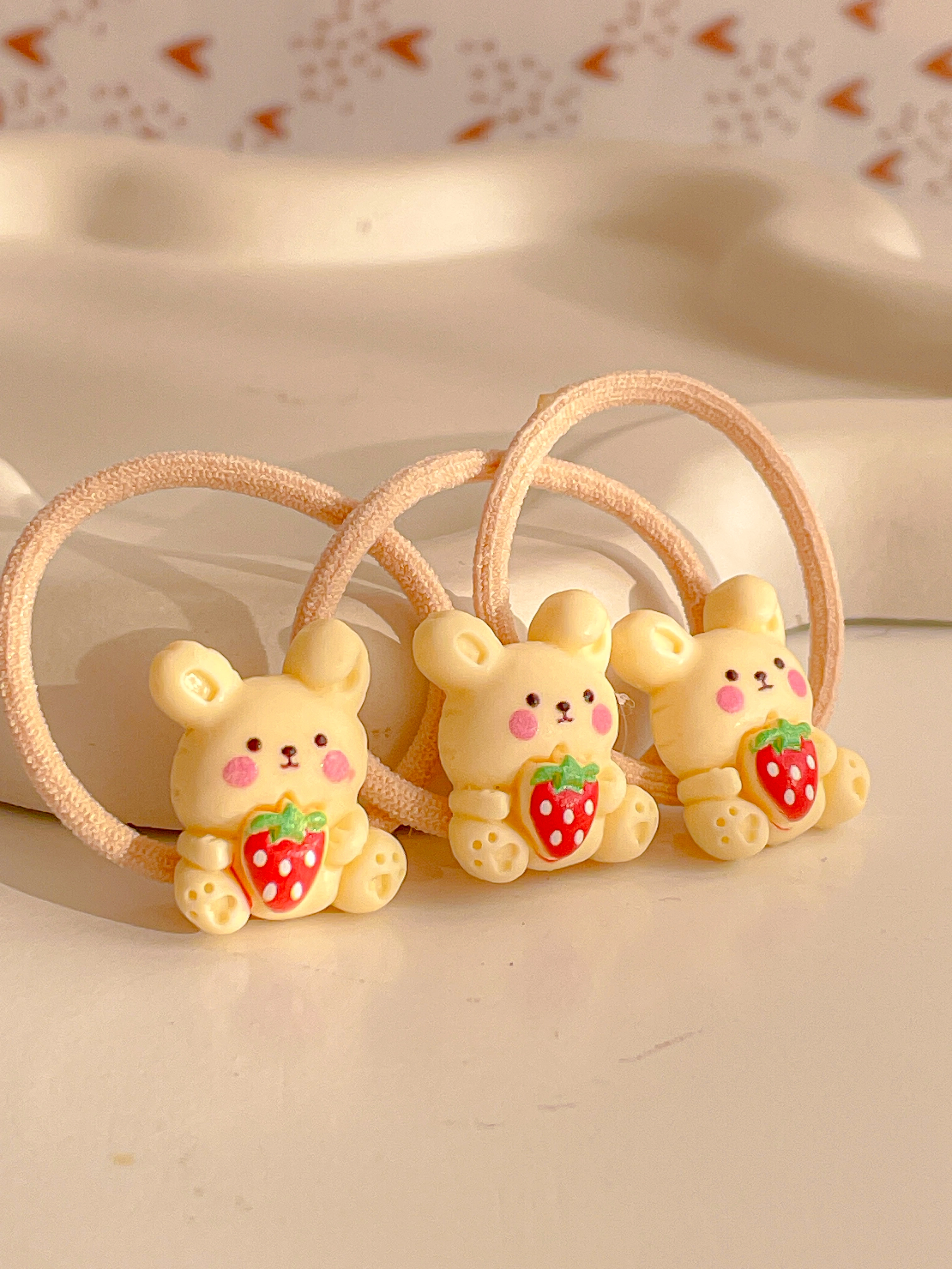 کش استیکری خرگوش و توت فرنگی🍓💓 - قهوه ای